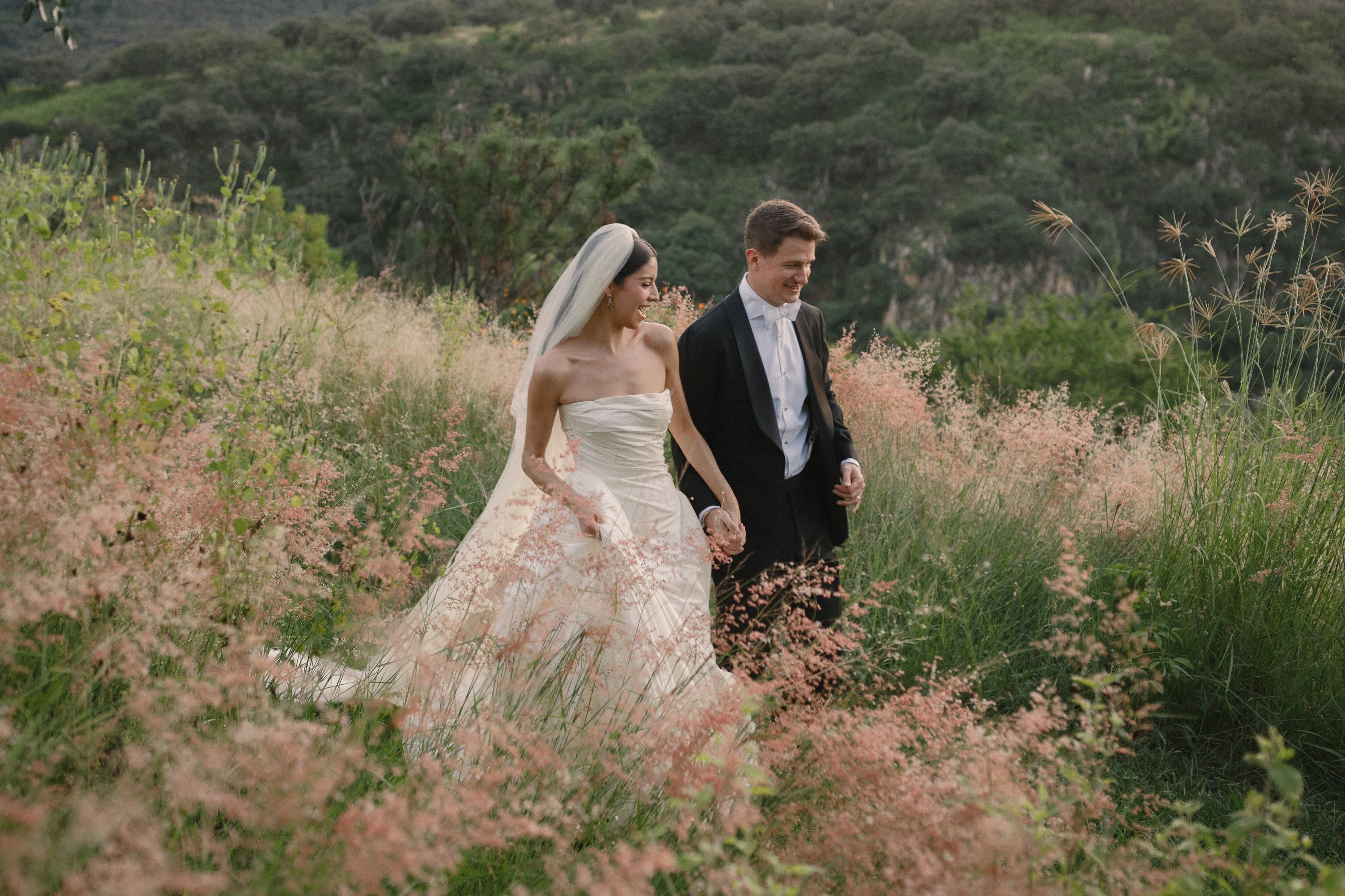 Image from linked report: The Couple Wed in an 18th-Century Hacienda Set Among Agave Fields and Golden Hills in Jalisco