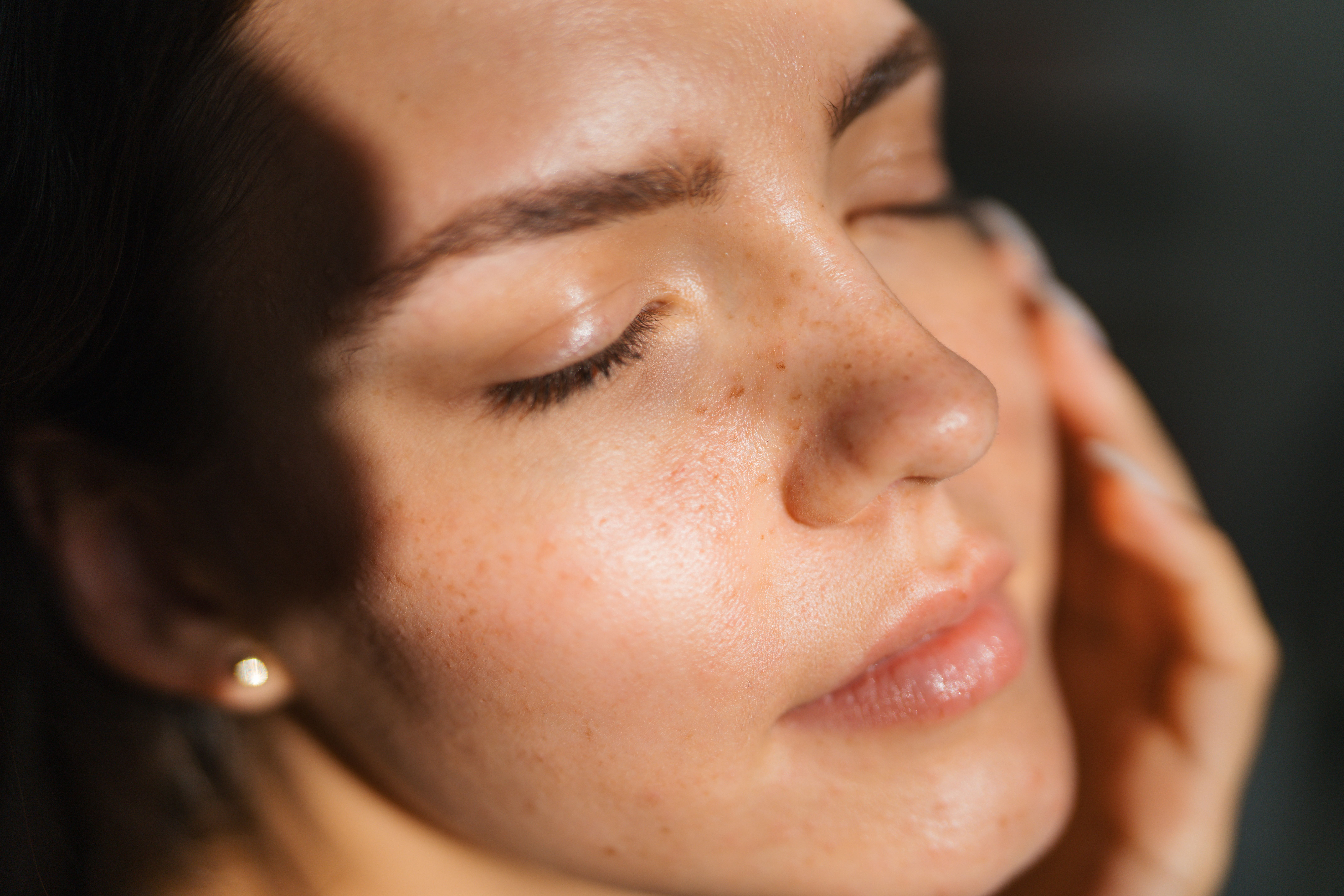 Source-feed image associated with Facial Hair Removal: Everything You Need To Know About Doing It At Home