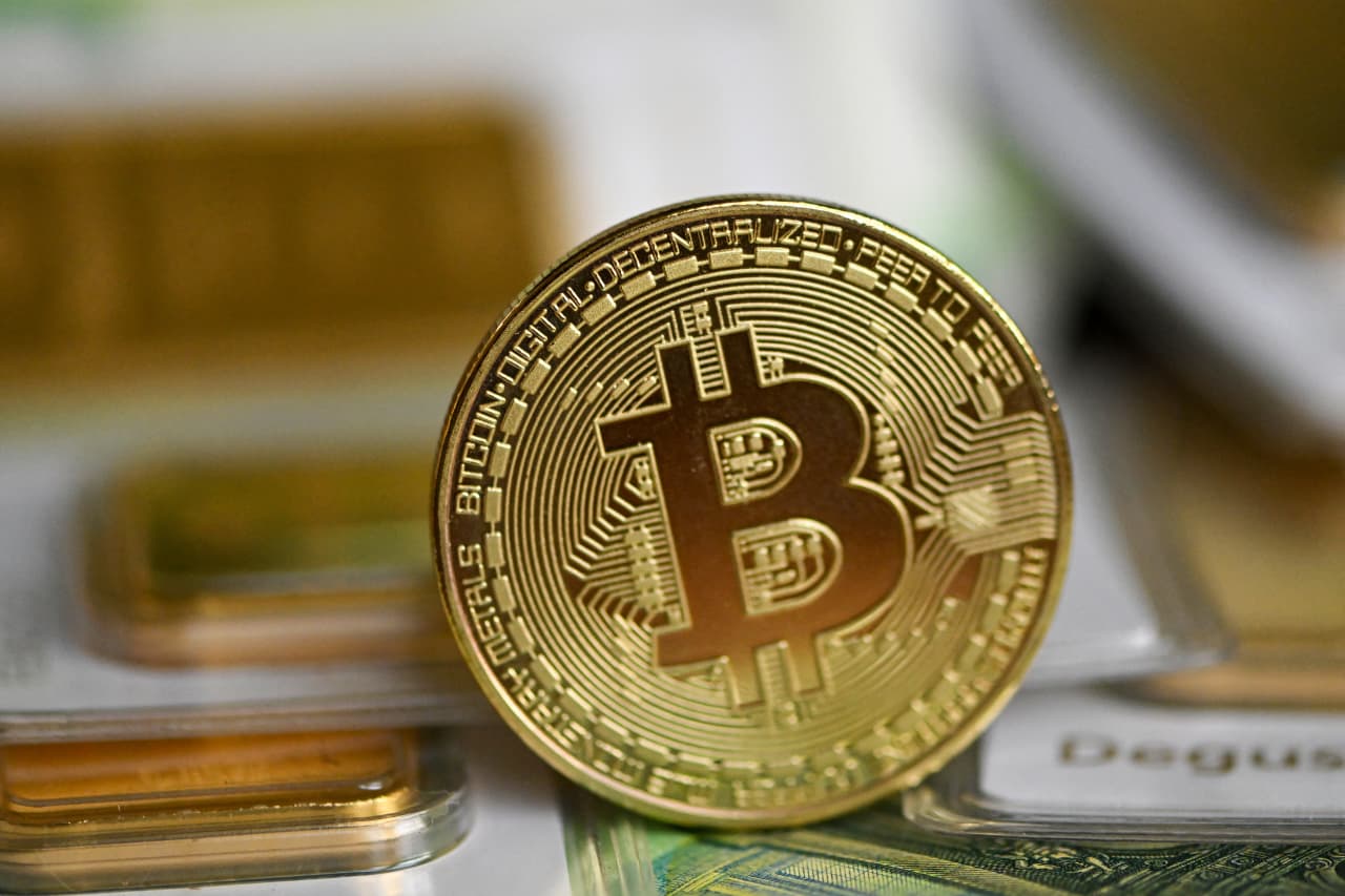 Image from linked report: Bitcoin’s big bounce has graduated to a longer-term uptrend. Is it too late to buy?