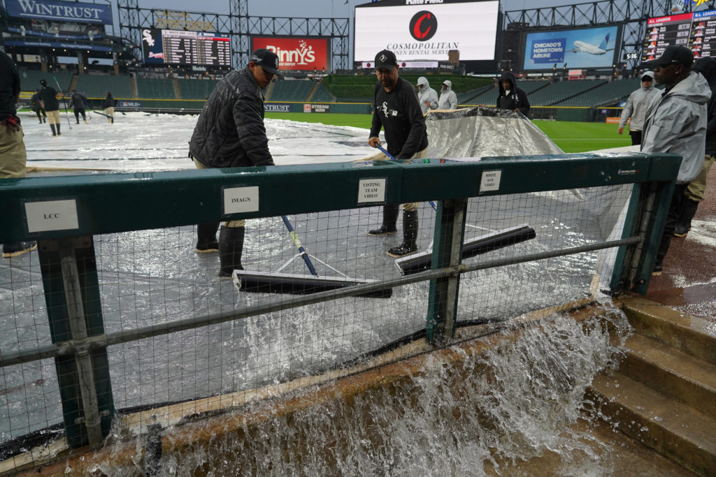 Source-feed image associated with Midwest storms blamed for Iowa death, power outages and flight delays while heat hits the East