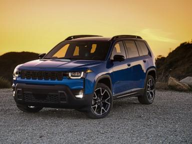 Source-feed image associated with Jeep Cherokee vs Subaru Forester: Edmunds sizes up hybrid SUVs
