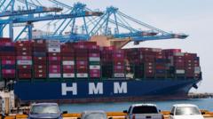 Source-feed image associated with US states sue to block Trump tariffs impacting dozens of countries
